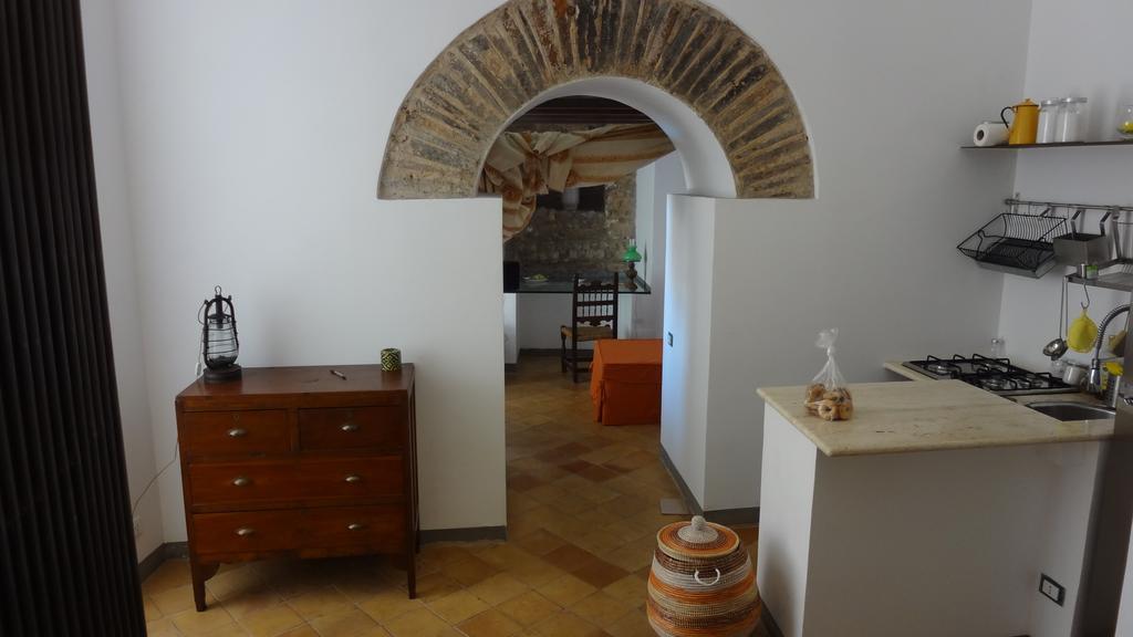 Torrione San Lorenzo I Terracina Zewnętrze zdjęcie